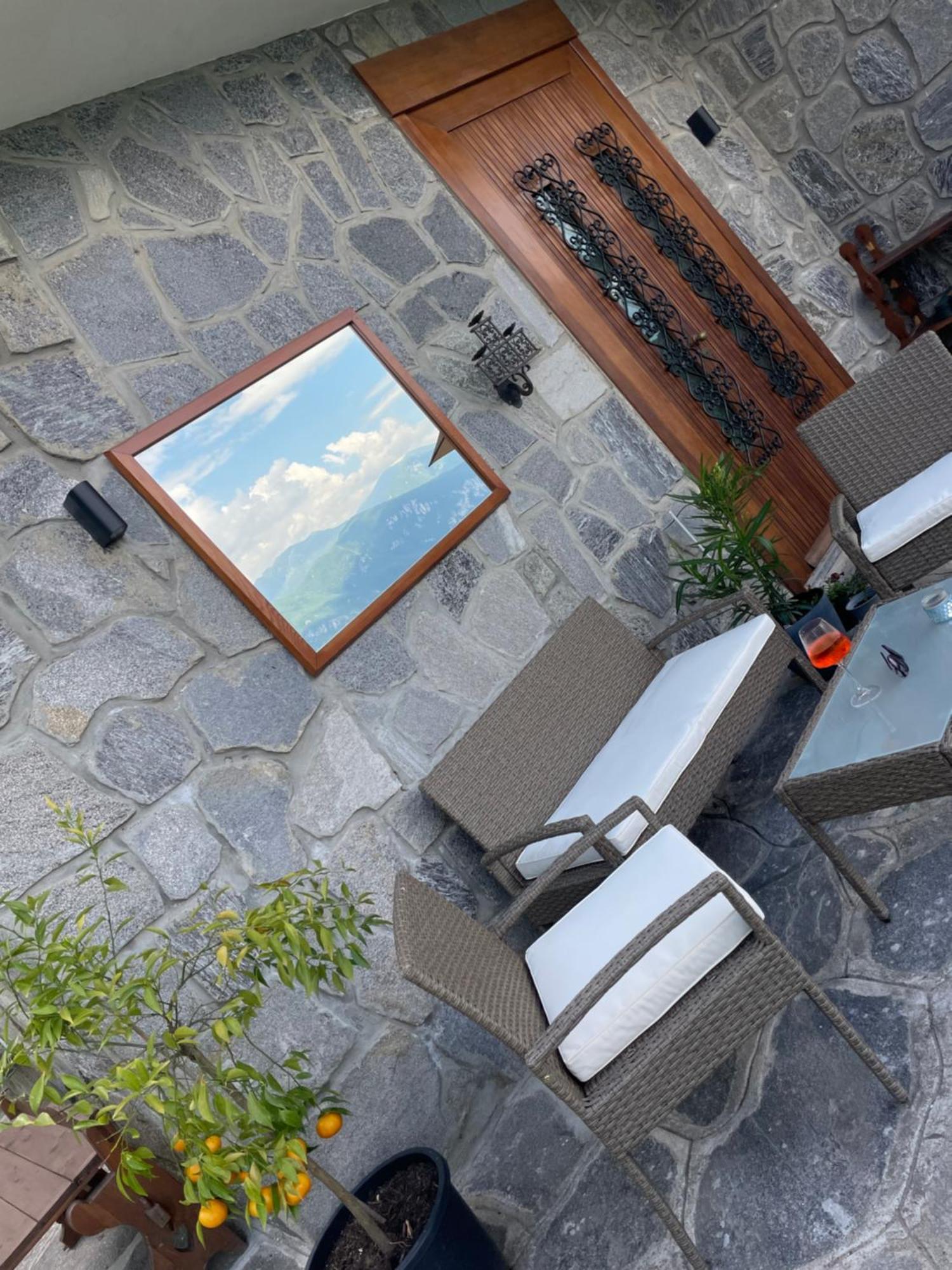 Villa D'Alba Guest House Civenna Exterior photo